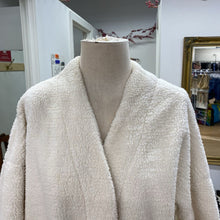 Load image into Gallery viewer, Gap Fuzzy sweater S

