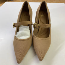 Load image into Gallery viewer, Cosy Island knit heels NWOT 6.5

