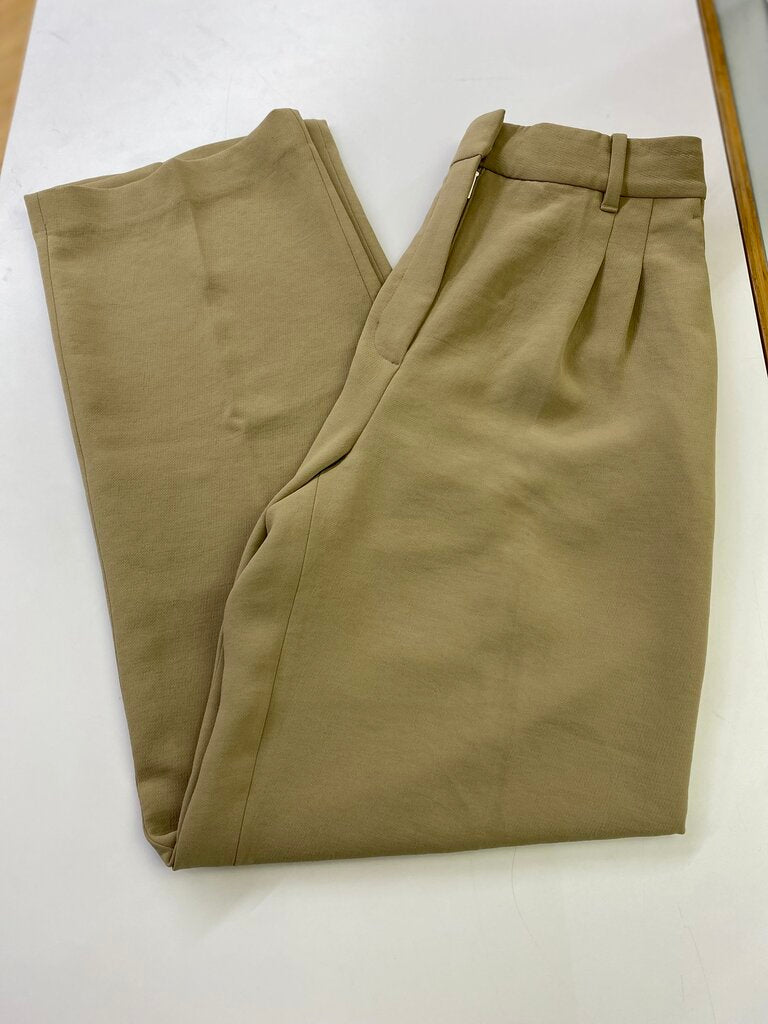 Aritzia effortless pants 8 NWT