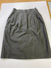 Load image into Gallery viewer, Max Mara silk lined wool skirt 2
