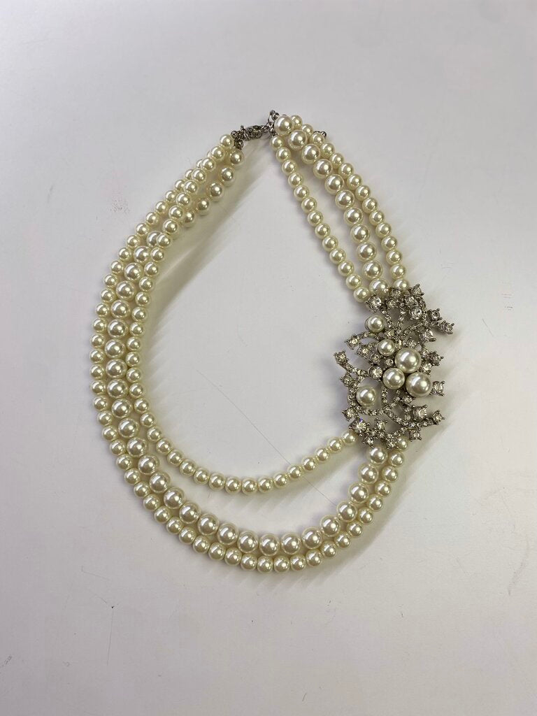 Pearl Rhinestone statement necklace