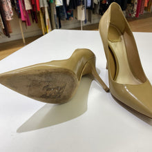 Load image into Gallery viewer, Christian Dior Pumps 39
