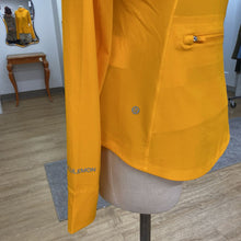 Load image into Gallery viewer, Lululemon light zip up 6
