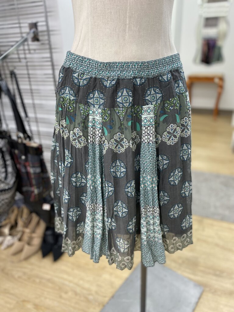 Sandwich pull on skirt 36