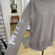 Load image into Gallery viewer, Lululemon fleece lined pullover 10
