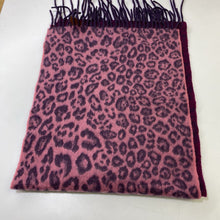 Load image into Gallery viewer, Bloomingdale&#39;s cashmere scarf
