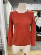 Load image into Gallery viewer, Tahari cashmere sweater S
