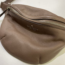 Load image into Gallery viewer, Kate Spade belt bag
