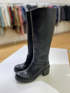 Browns tall leather boots 37