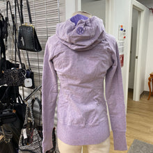 Load image into Gallery viewer, Lululemon Sweater 4
