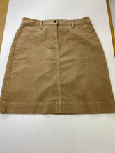 Load image into Gallery viewer, Talbots corduroy skirt 6
