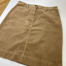 Load image into Gallery viewer, Talbots corduroy skirt 6
