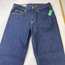 Load image into Gallery viewer, Gap Vintage Slim Mid Rise jeans NWT 6
