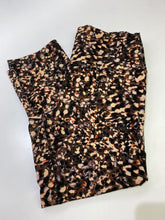 Load image into Gallery viewer, Lululemon crop leggings 10
