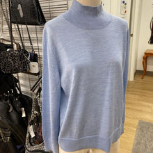 Load image into Gallery viewer, Banana Republic (outlet) merino wool light knit sweater L
