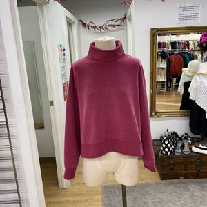 Lululemon sweater 6