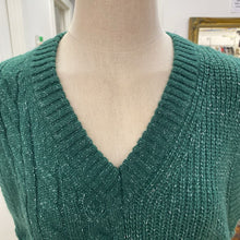 Load image into Gallery viewer, Twik/Simons knit vest M
