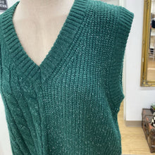 Load image into Gallery viewer, Twik/Simons knit vest M
