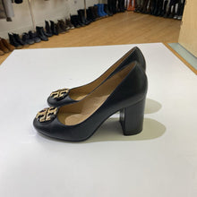 Load image into Gallery viewer, Tory Burch pumps 5.5
