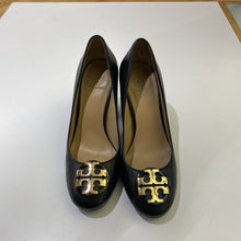 Load image into Gallery viewer, Tory Burch pumps 5.5
