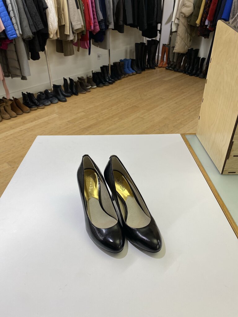 Michael Kors pumps 7