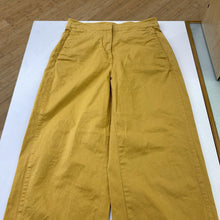 Load image into Gallery viewer, Babaton cropped chino pants 6
