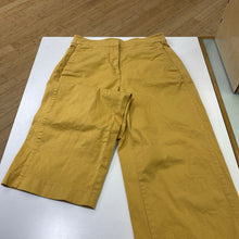 Load image into Gallery viewer, Babaton cropped chino pants 6
