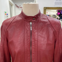Load image into Gallery viewer, Danier leather jacket XS

