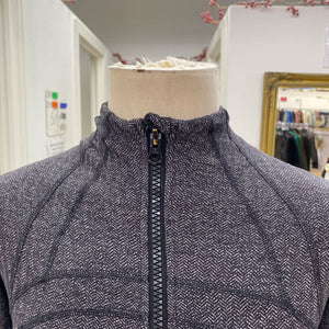 Lululemon zip up sweater 4