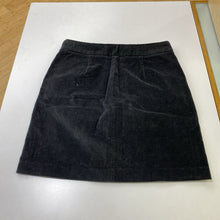 Load image into Gallery viewer, Banana Republic corduroy skirt 0p
