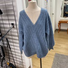 Load image into Gallery viewer, Pink Martini open knit sweater L
