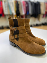 Load image into Gallery viewer, Aldo suede ankle boots NWOT 9
