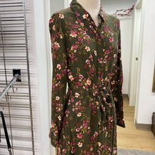 Load image into Gallery viewer, BP floral dress M
