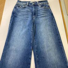 Load image into Gallery viewer, Paige wide leg jeans 26
