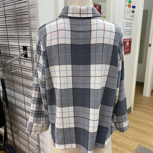 Habitat plaid top M