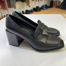 Load image into Gallery viewer, The Wishbone Collection block heel loafers 8
