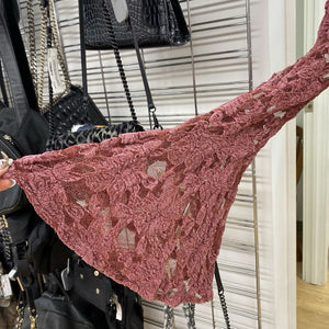 Akemi+Kin lace top 6