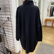 Load image into Gallery viewer, Roots sweatshirt dress XL

