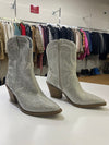 Universal Thread studded boots 8