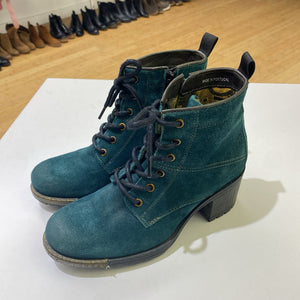 Fly London suede ankle boots 39