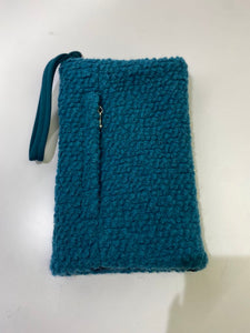 Slak wool muff w zipper pocket NWT O/S