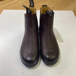 Blundstone Original 1352 Chelsea boots NWOT 6(US)