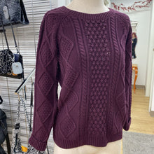 Load image into Gallery viewer, Gap cableknit cotton sweater S
