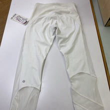 Load image into Gallery viewer, Lululemon Clear The Court leggings NWT 6
