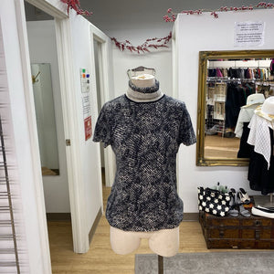 Saks fifth Ave cashmere knit top L
