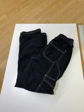 Load image into Gallery viewer, BDG cargo pants 26
