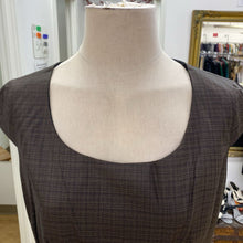 Load image into Gallery viewer, Baia fitted dress 10
