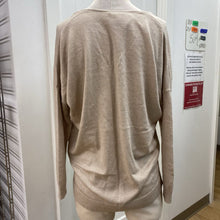 Load image into Gallery viewer, Leith v-neck,ribbed trim sweater XS
