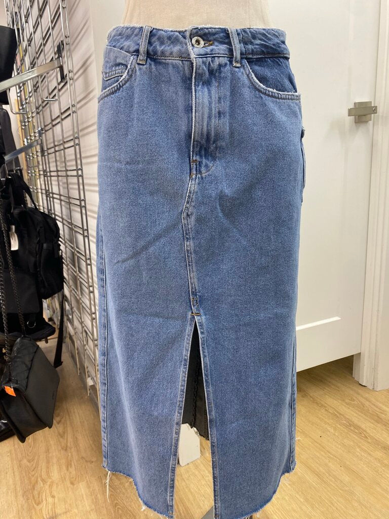 Zara multi denim midi skirt M