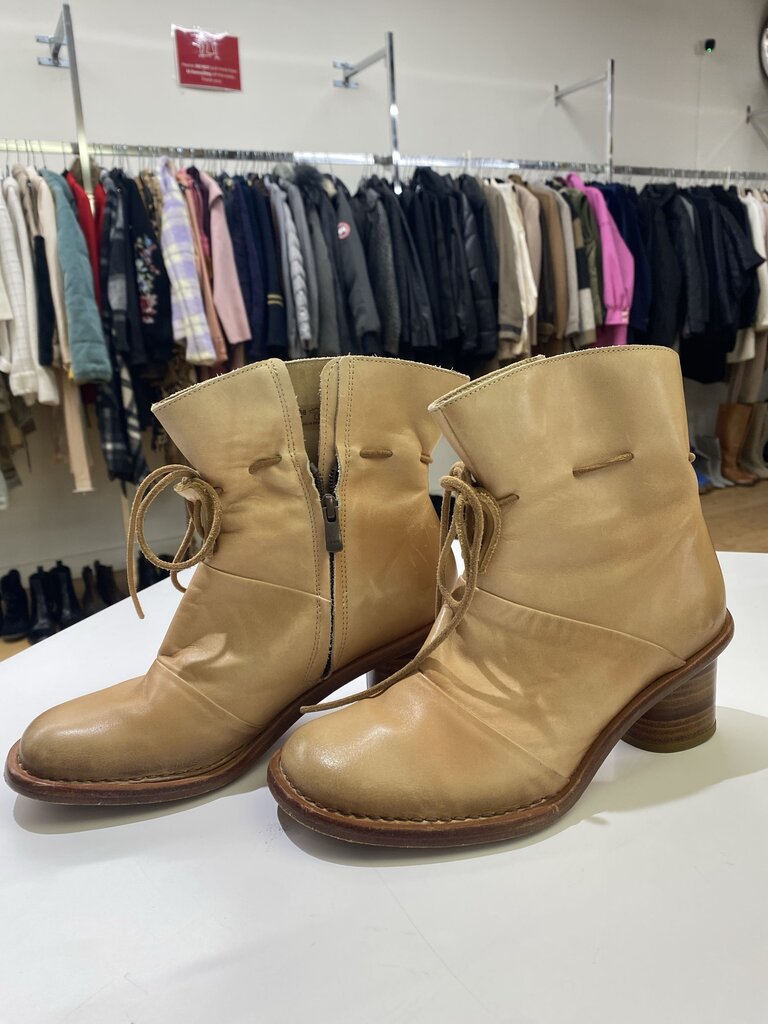 Neosens leather boots 37